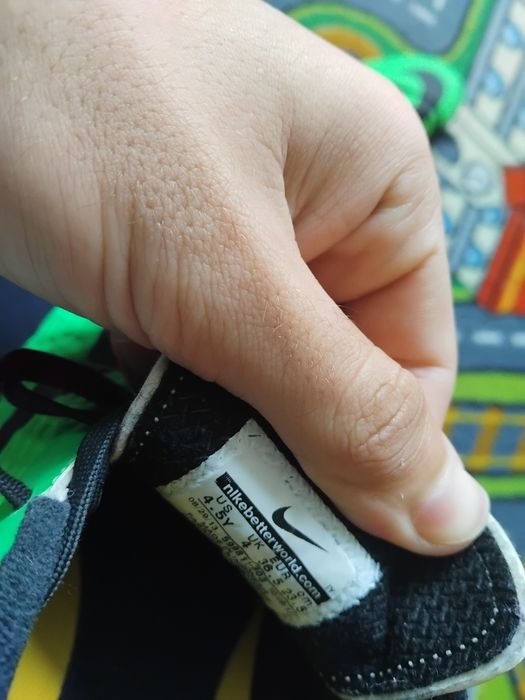 Футболни обувки/стоножки Nike Hypervenom JR Phelon IC