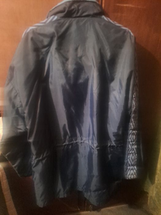 Спортни дрехи ,горно ,тениска и шуба.