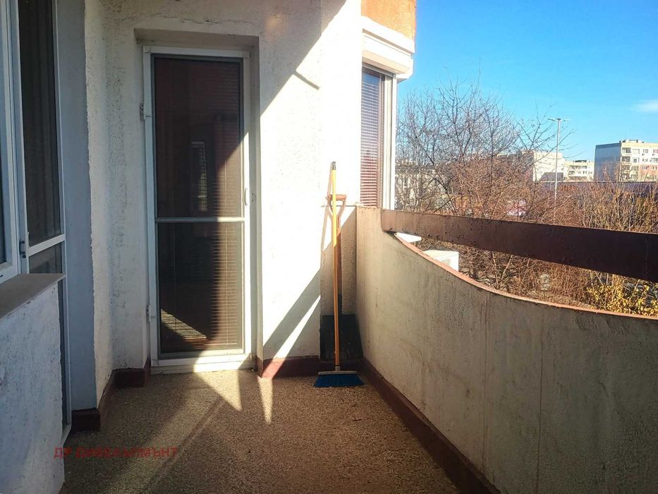 Дава се под наем Тристаен апартамент в София, Люлин 5 - 103 кв.м за 612 € - Снимка #13