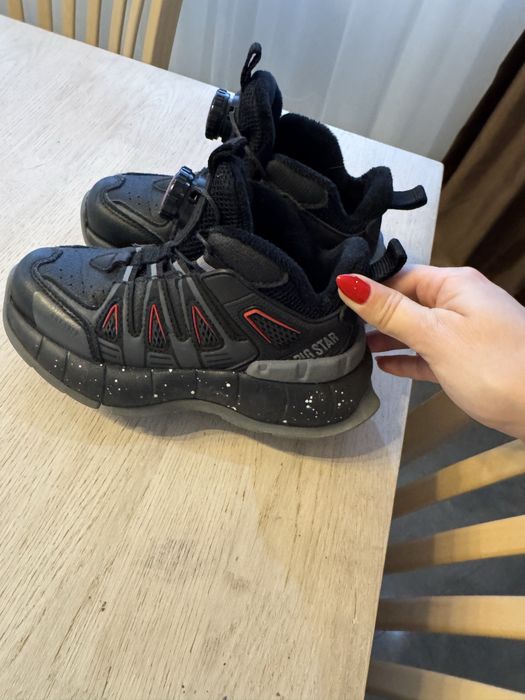 Детски боти за момче нови