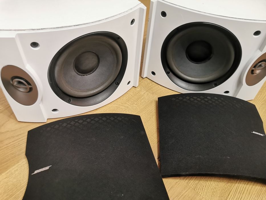 Boxe albe, Bose 301 V, sunet superb.