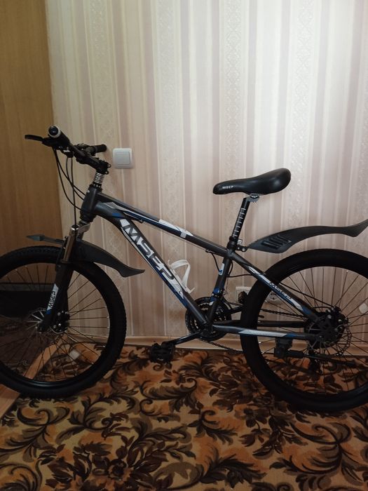 Продам велосипед дисковые тормоза в отличном состоянии все работает.