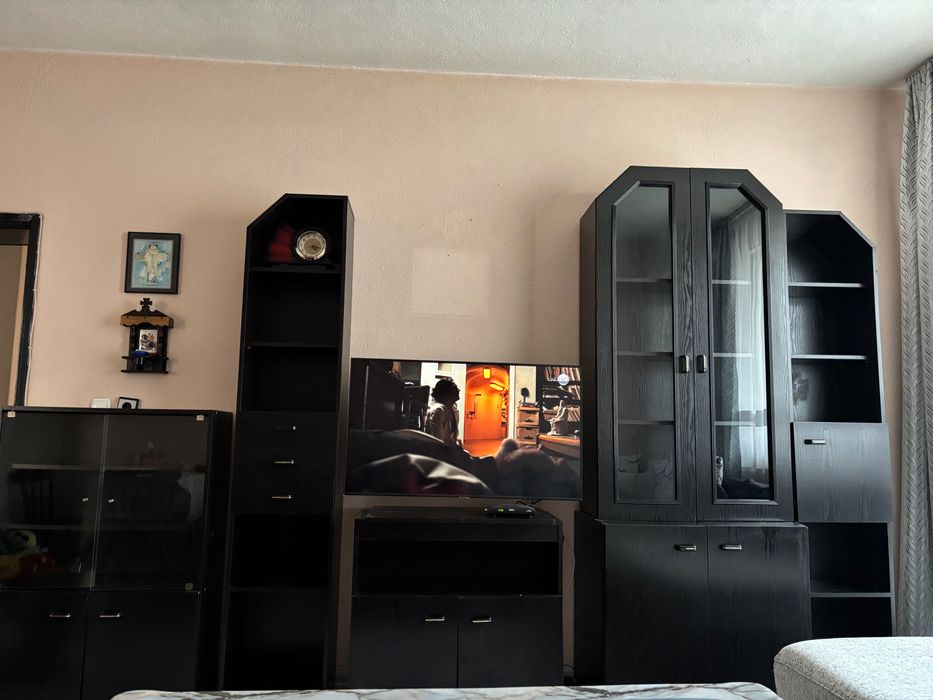 Черна ретро секция