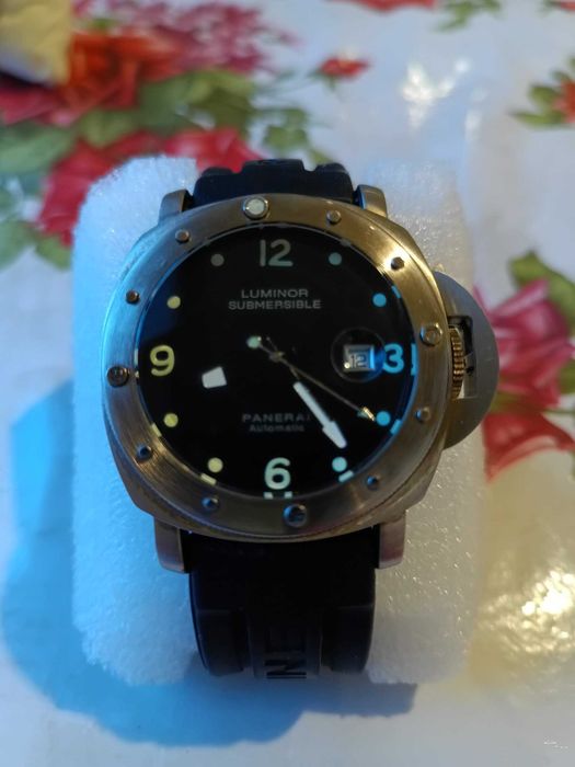 De vanzare 2 ceasuri,Panerai si Naviforce