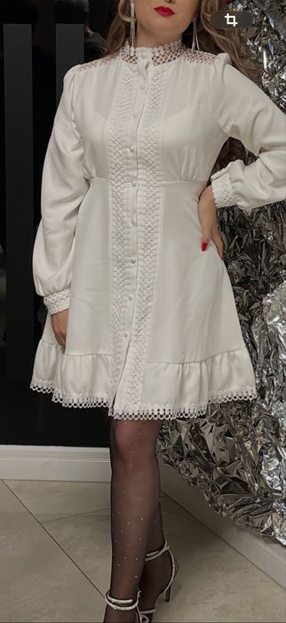 Красивое платье в идеальном состоянии