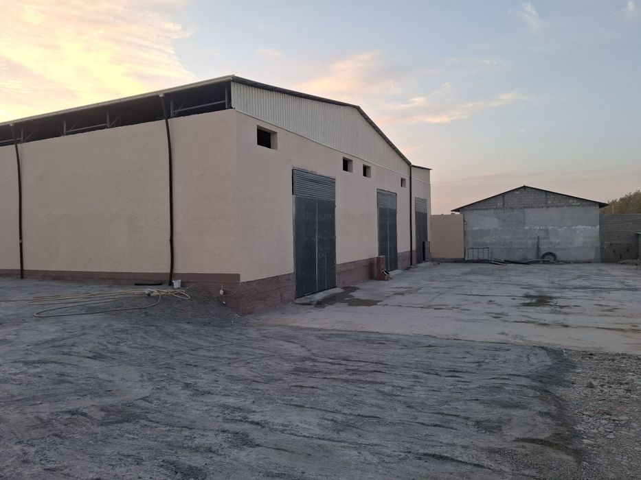 Тайёр бино/склад сотилади! Самарканд. Олдидан темирйўл ўтган.