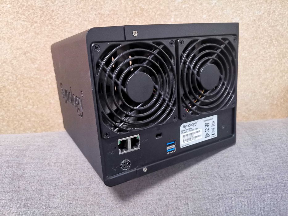NAS мрежови сторидж Synology DS416 play, 8Gb RAM, 4 bay