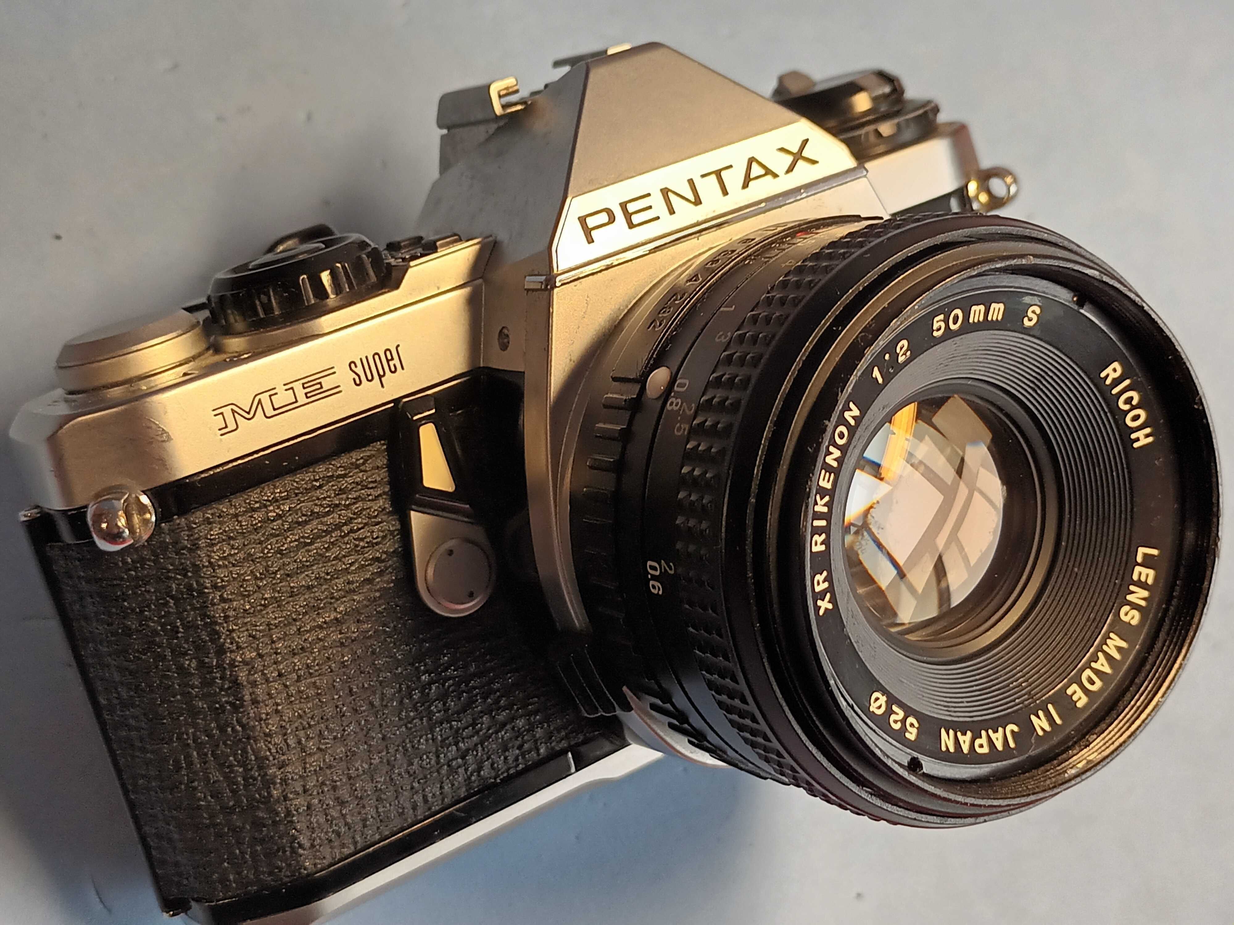 Aparat Foto cu Film Pentax ME Super + Obiectiv 50mm
