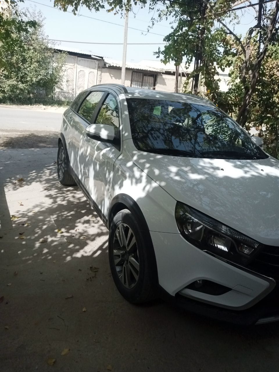 Lada vesta sw cros 12.500$