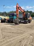 Vând excavator hitachi 18 t sau schimb cu alte utilaje