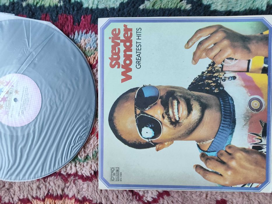 грамофонни плочи Бийтълс Стиви Уондър Джон Ленън Би Джийс Пинк Флойд