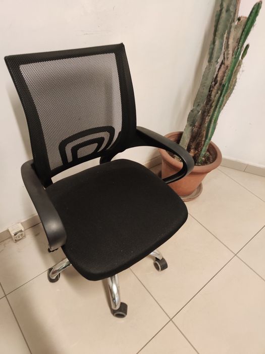 ОФИС,СТОЛ, перфектен