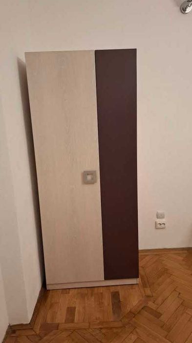 Biblioteca dormitor dulap haine Mobexpert, comoda TV, pat Ikea 160x200