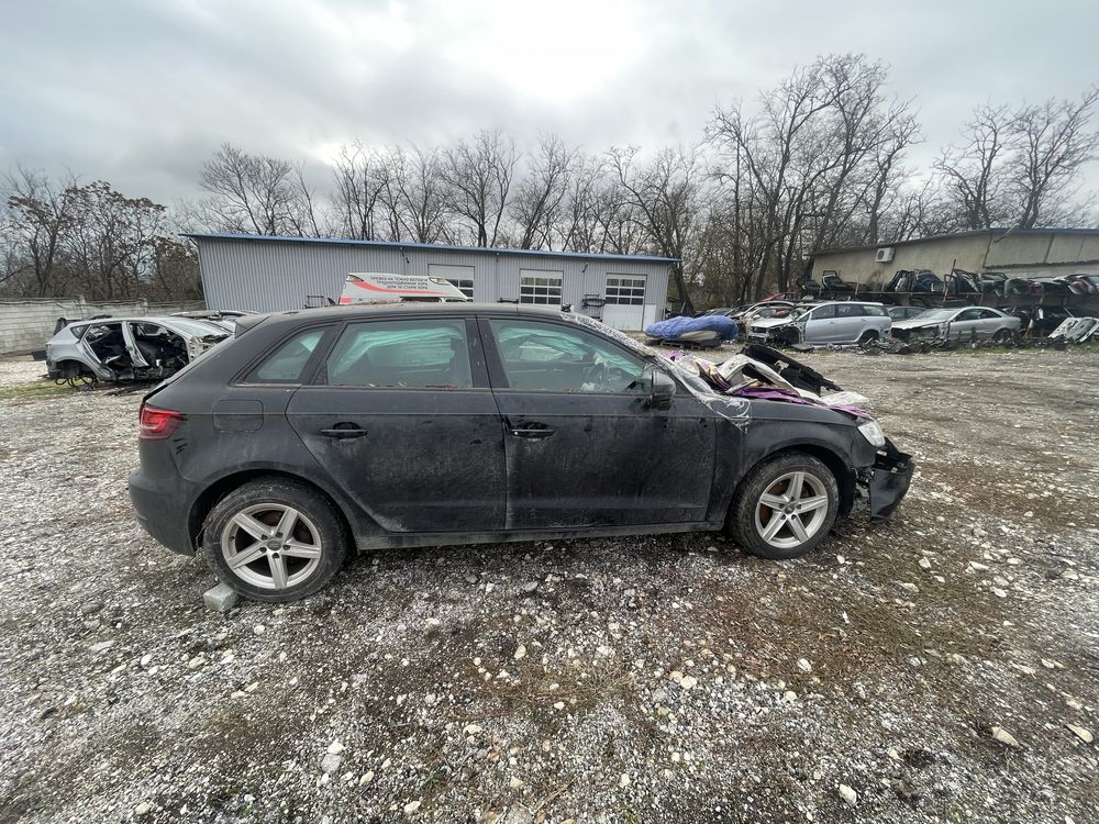 Audi A3 8V на части