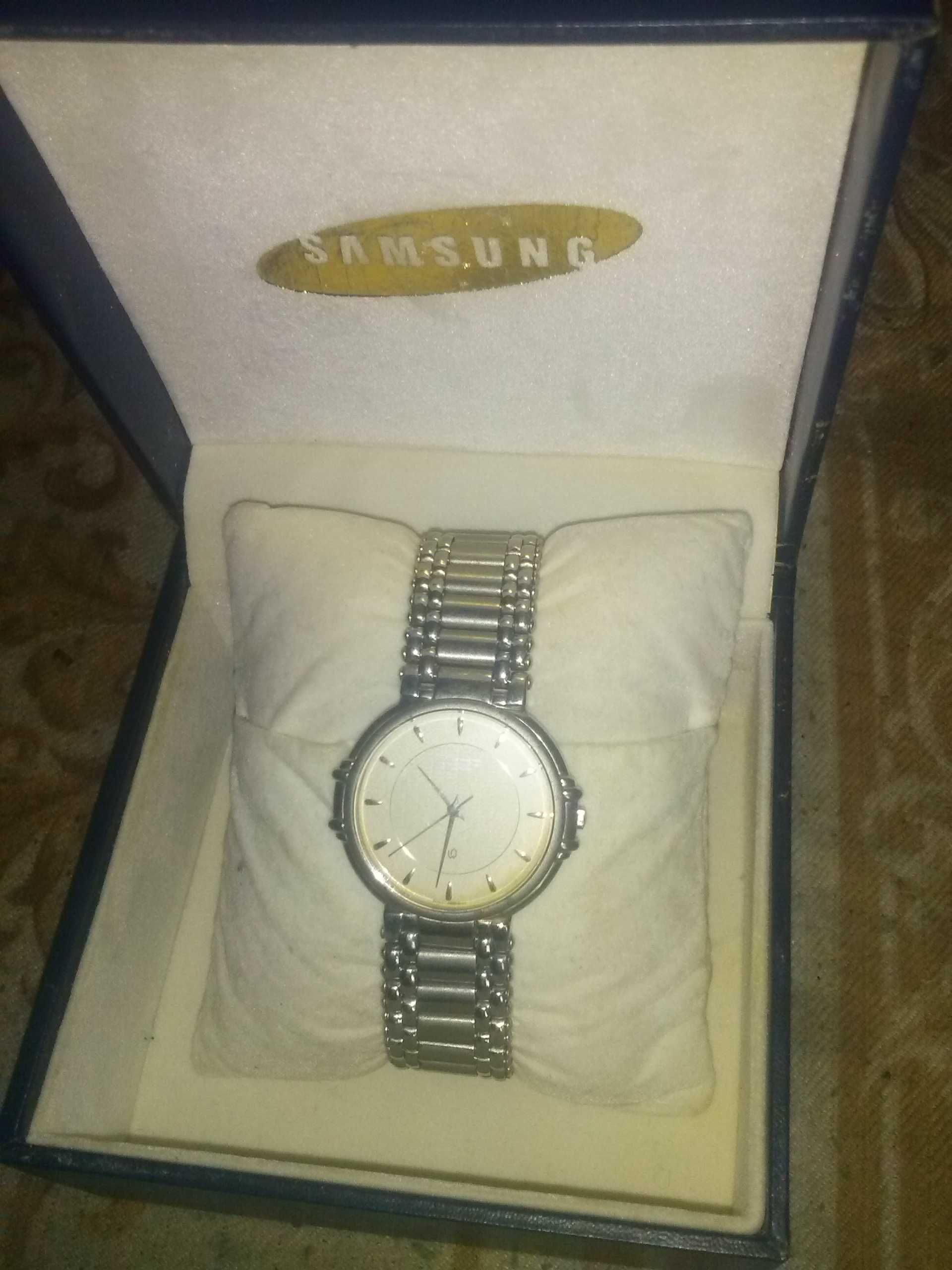 Продаются  наручные часы «Samsung».
