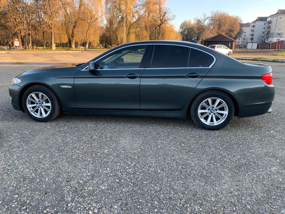 BMW 530 LIMUZINA NAVI MARE scaune comfort unic proprietar foarte dotat