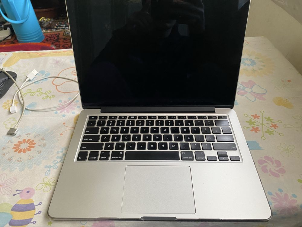 Macbook 2015 Pro 13 3 dyum 8/256 GB