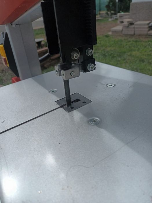 Fierăstrău cu banda pt lemn