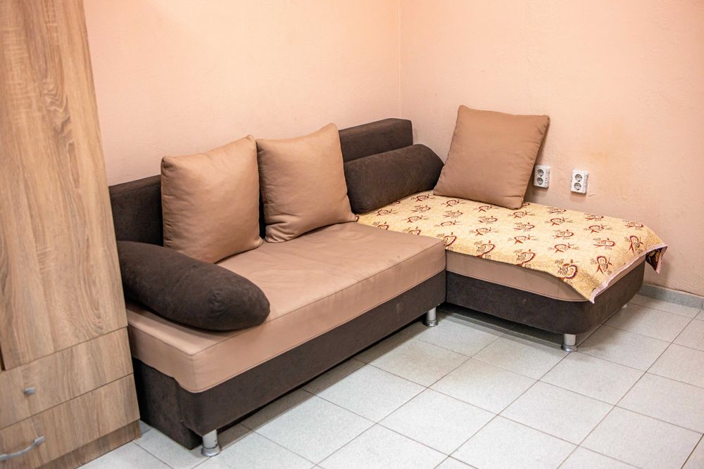 Дава се под наем Едностаен апартамент в Бургас, Център - 35 кв.м за 125 € - Снимка #1