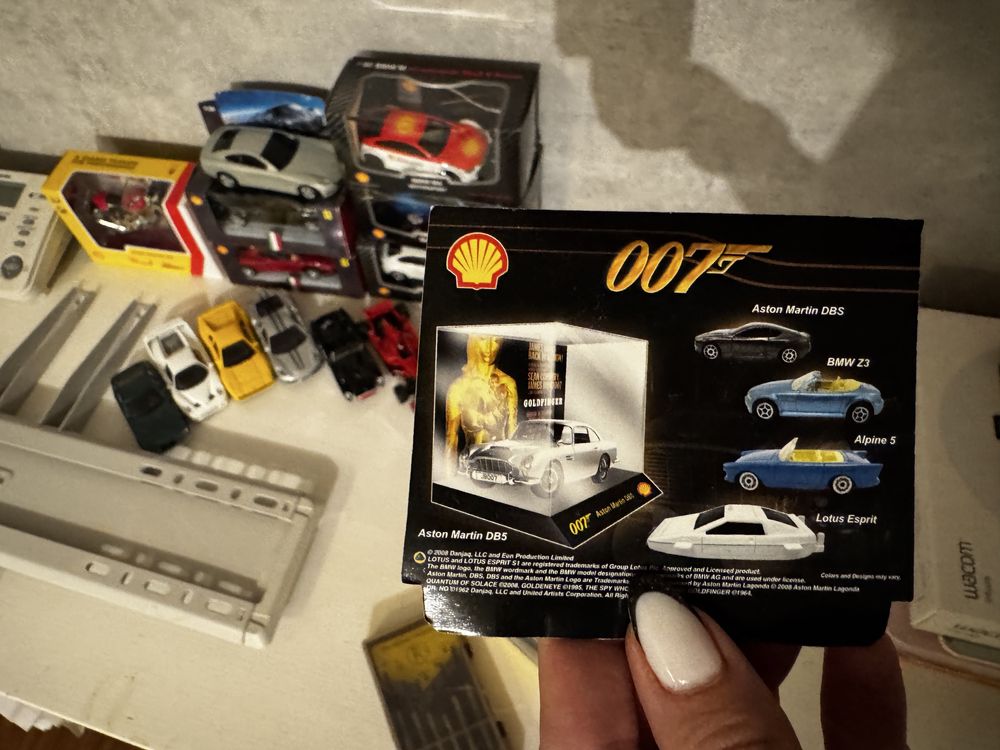 Shell Ferarri 1:43 пълна колелция и 007 и други