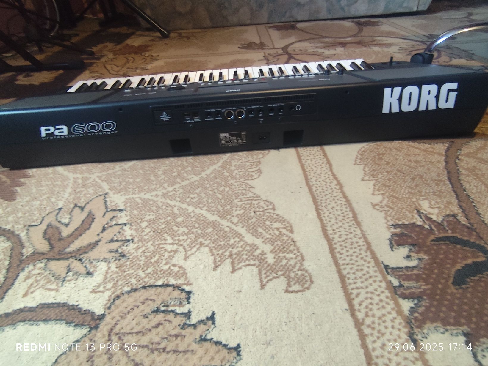 Vând korg Pa 600