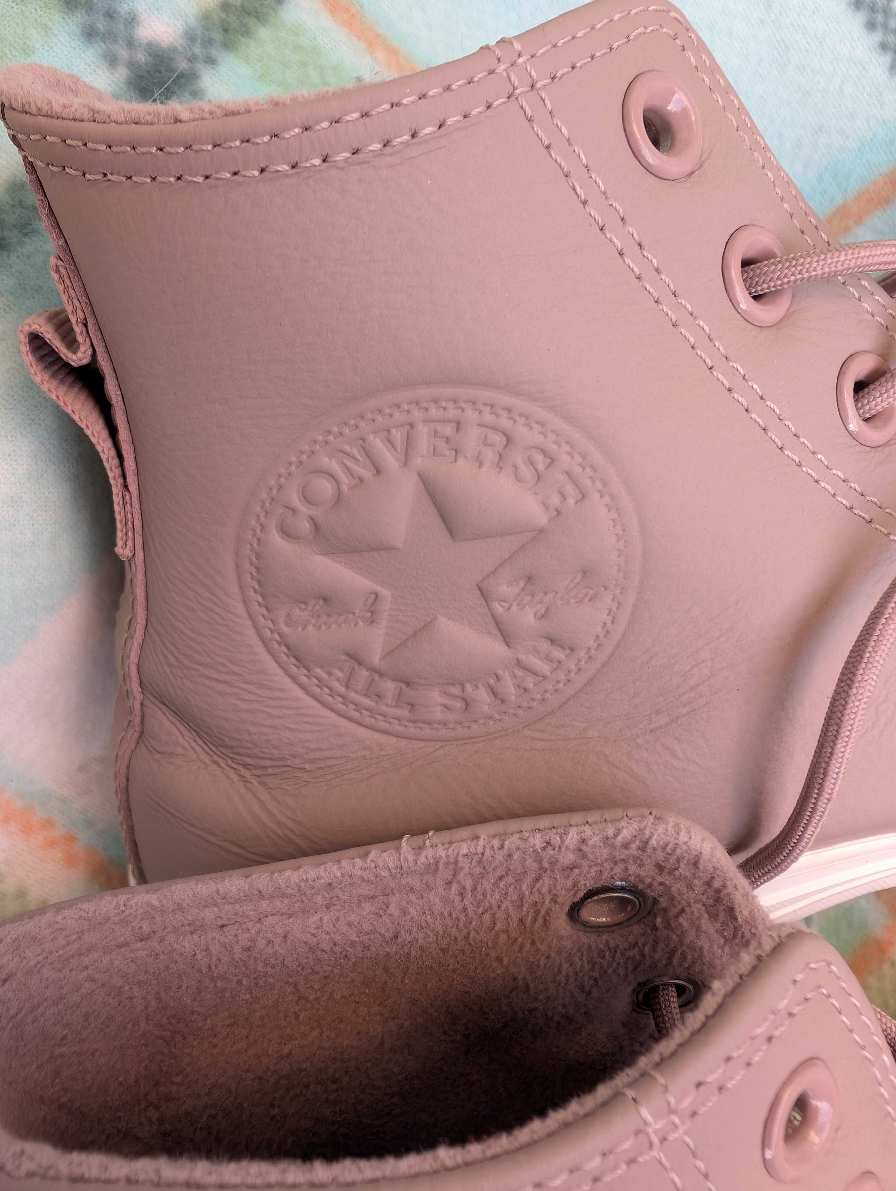 Оригинални кожени кецове Converse, обувани веднъж