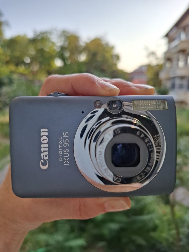 Ултра компактен дигитален фотоапарат CANON DIGITAL IXUS 95is