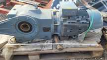 reductor puternic 5.000 NM raport 1 / 25 forta motor electric 30 kw