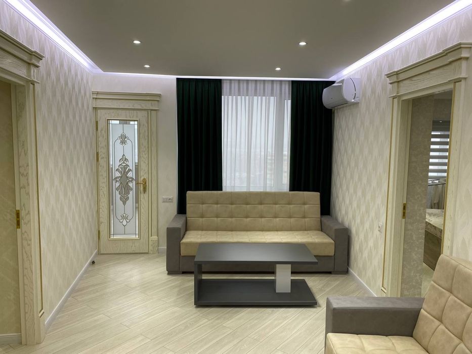 Аренда квартира возле метро Косманавтов жемчуг