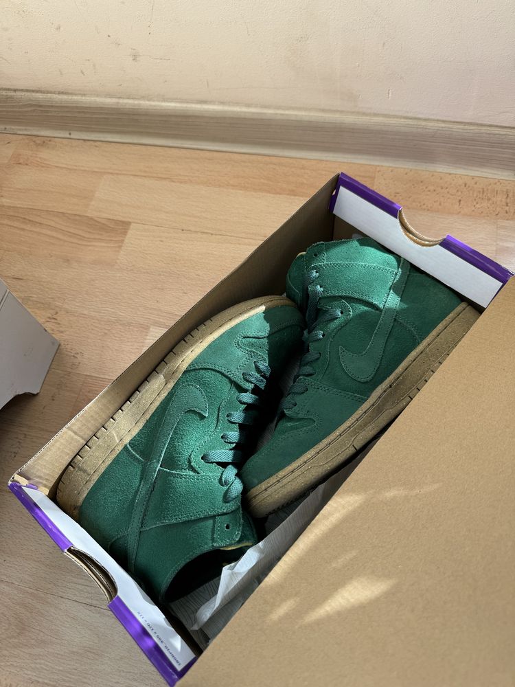 Nike sb dunk air zoom forest green