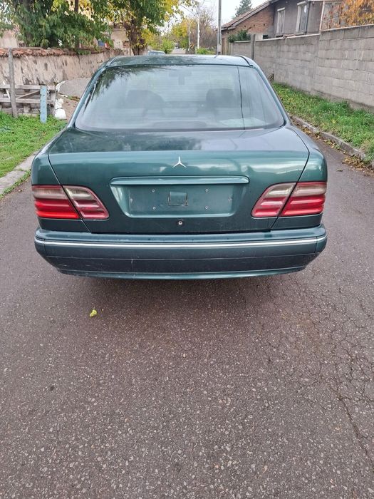 Мерцедес C270 на части