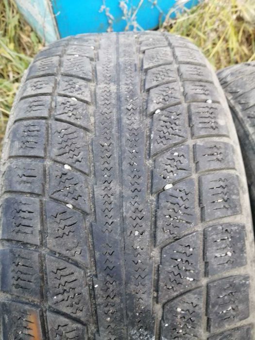 Продам зимнюю резину б/у