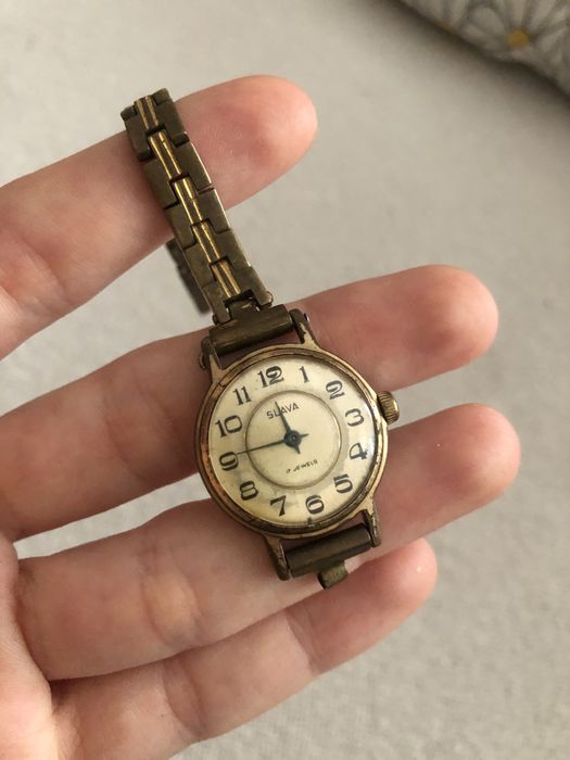 Ceas Slava nefunctional