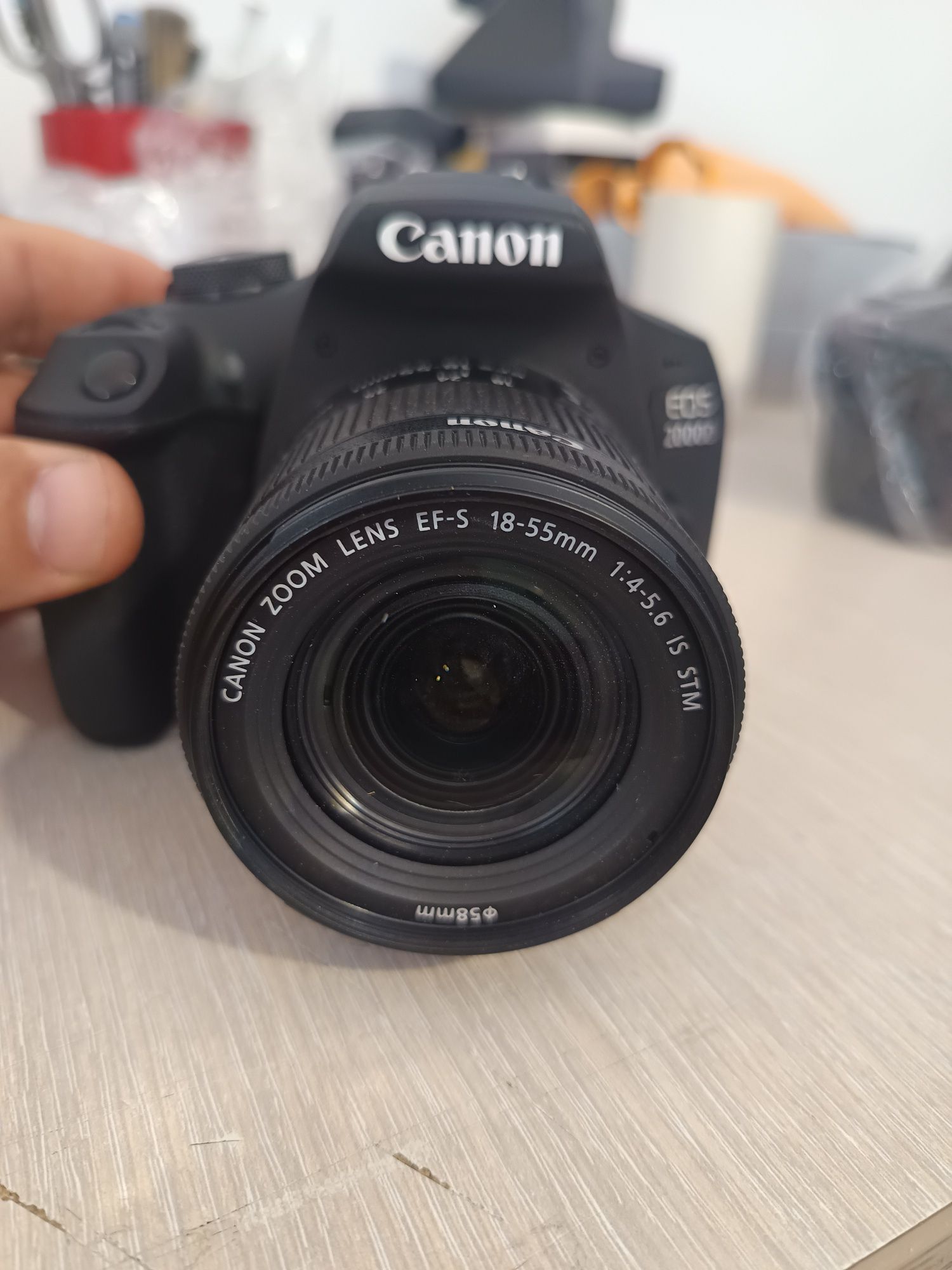 Aparat foto DSLR Canon EOS 2000D,24.1 MP, Negru +  EF-S 18-55mm IS II