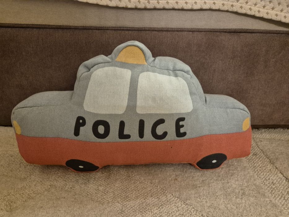 Декоративна възглавница полицейска кола за детска стая