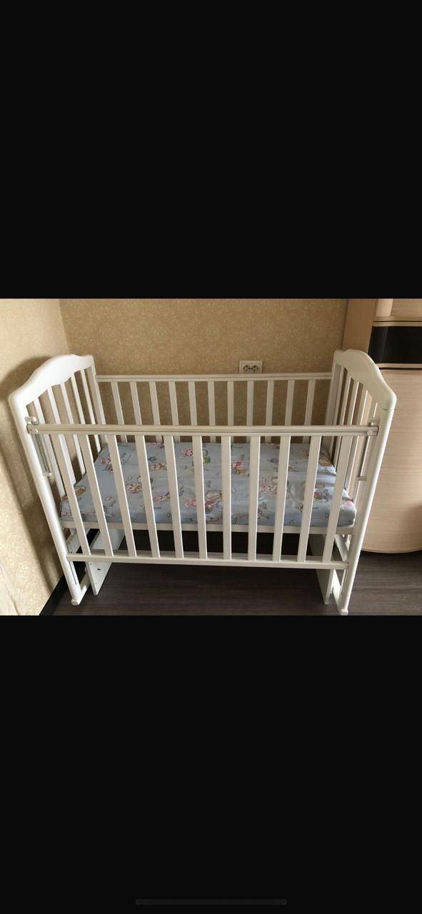 Продам детскую кроватку