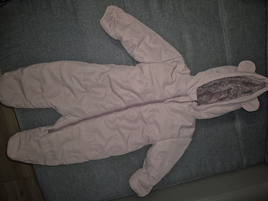 Vând combinezon Bonprix,mărime 92, folosit de câteva ori