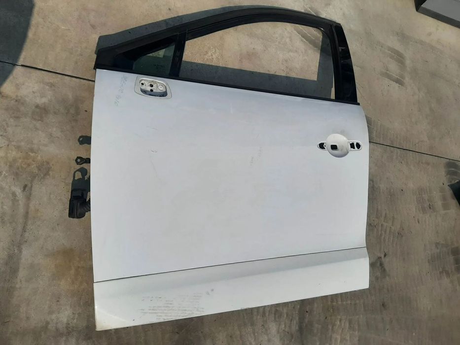 usa portiera stanga fata  renault scenic 3 jzo 2010