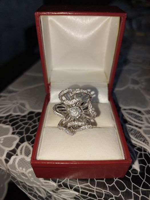 Серебряное кольцо