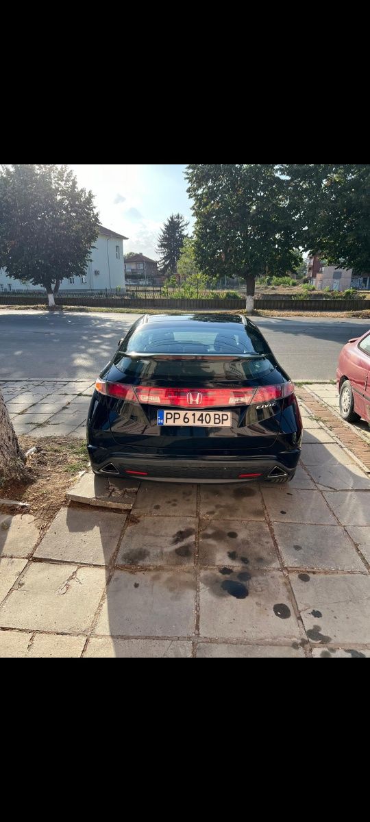 Продавам Honda Civic 2.2