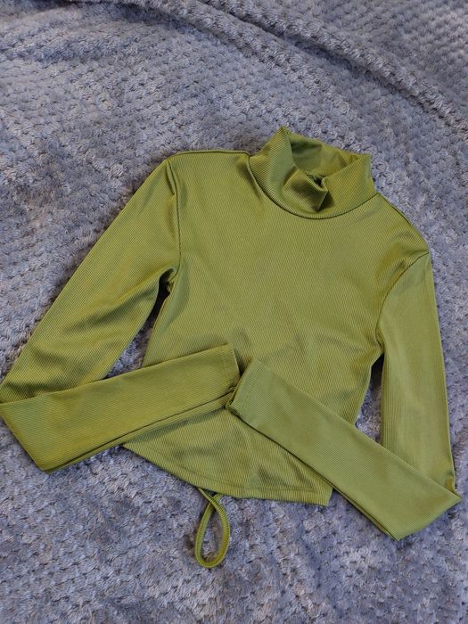 Top cu spatele gol Amisu