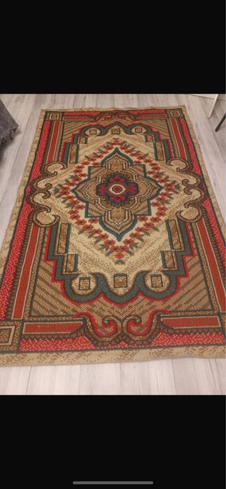 Продам ковер в хорошем состоянии