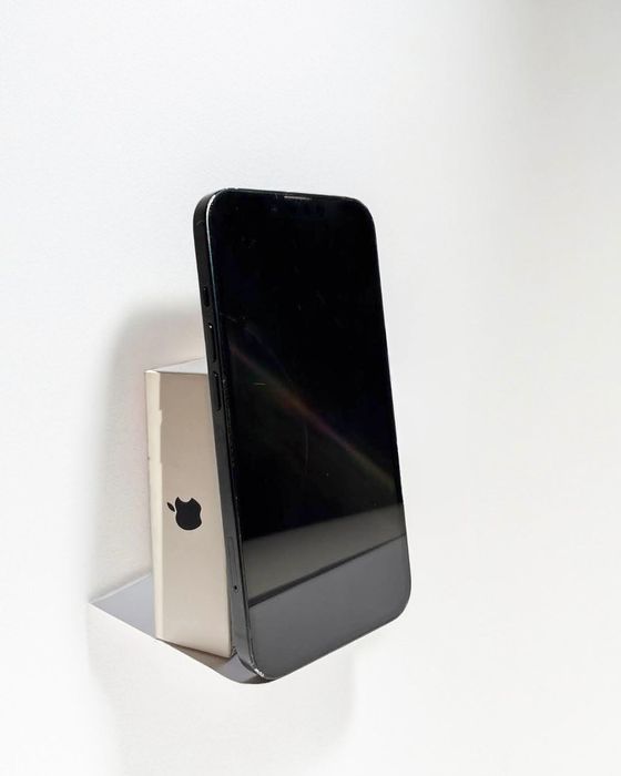 Vand Iphone 14, baterie 84%