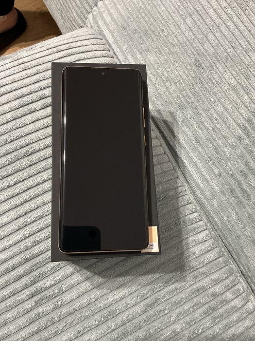 Vand Motorola Edge 50 Ultra Pantone, cu factura si garantie Emag