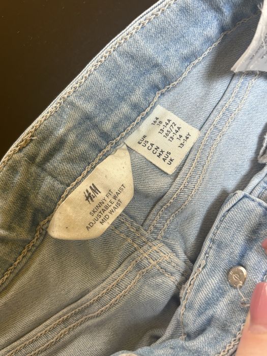 Дънки и клинове на различни марки