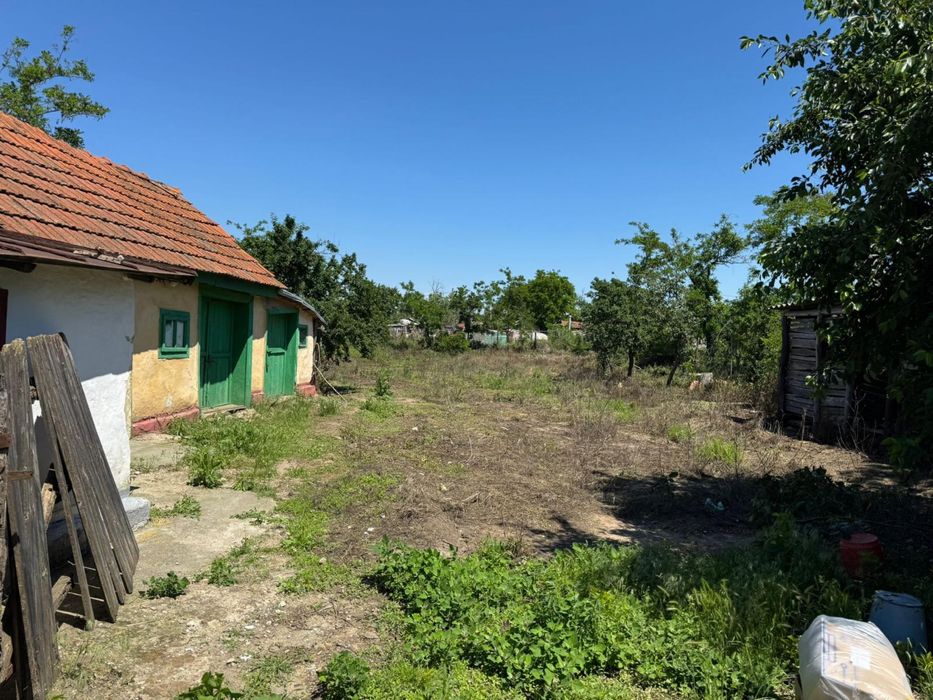 Casa de vanzare Comuna Ulmu Sat Mohreanu curte 1225mp