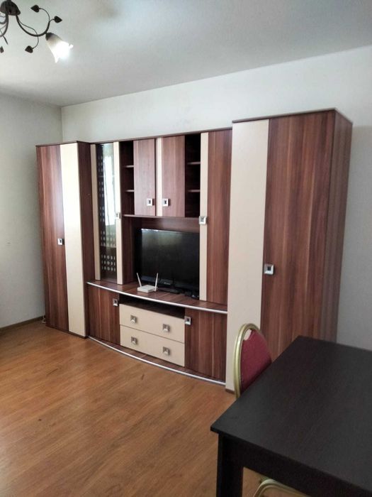 Proprietar, inchiriez