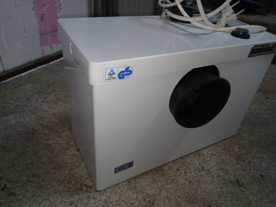 Pompa cu tocator pentru wc