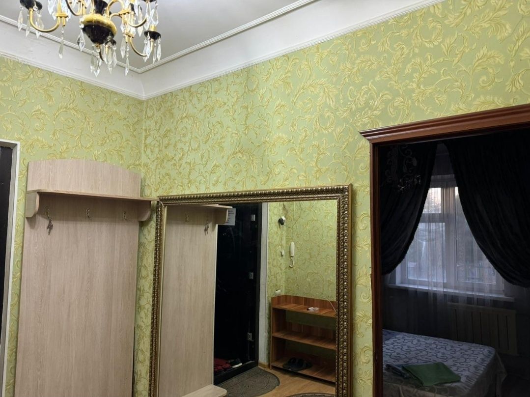Продам собственную трёх комнатную квартиру по ул. Сатпаева 10 в центре