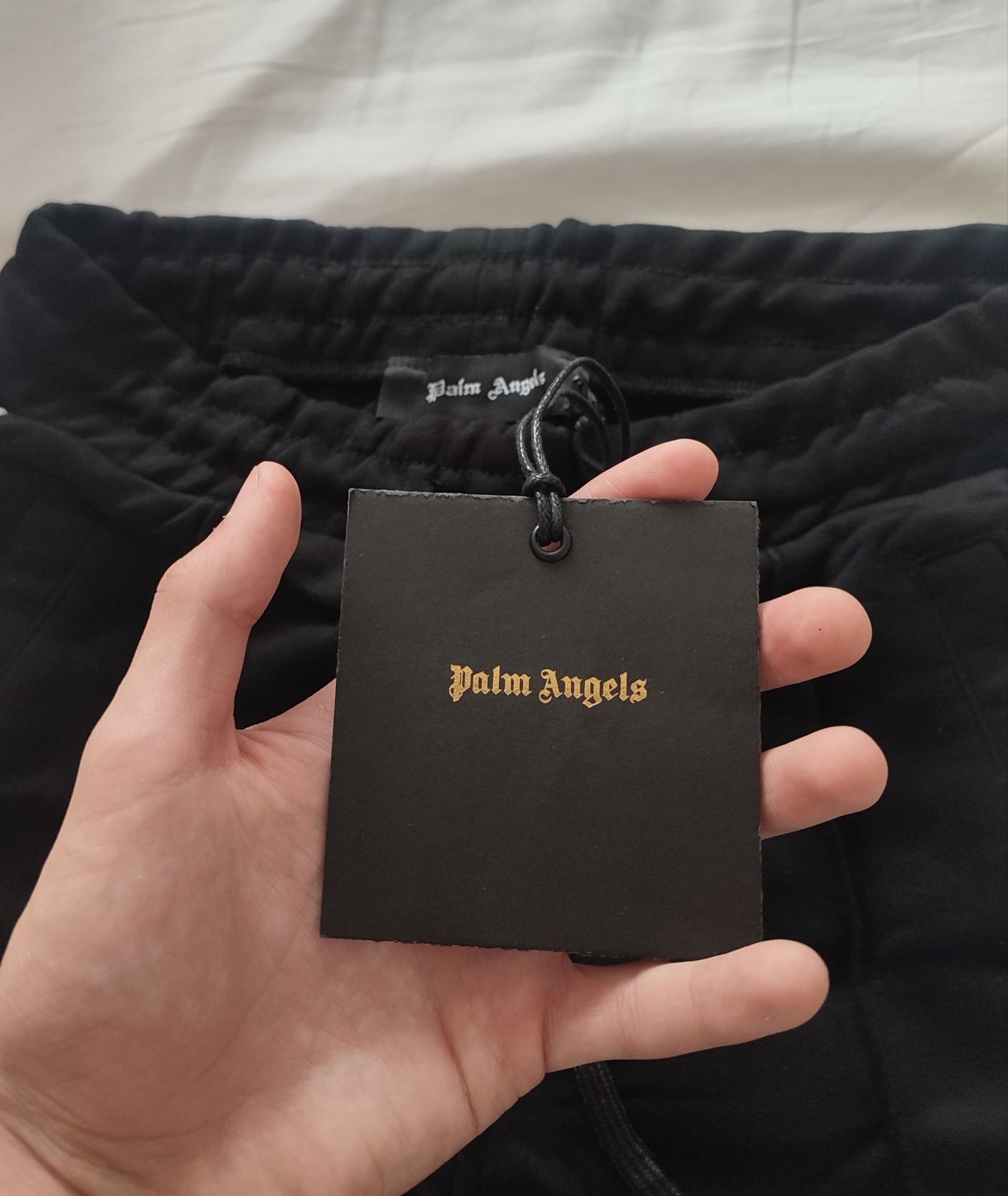 Palm Angels pantaloni scurți ! Toate mărimile disponibile!